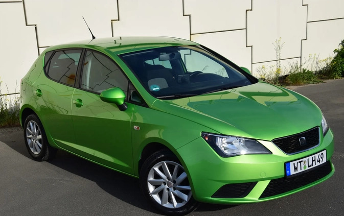 Seat Ibiza cena 27900 przebieg: 97000, rok produkcji 2013 z Gniezno małe 92